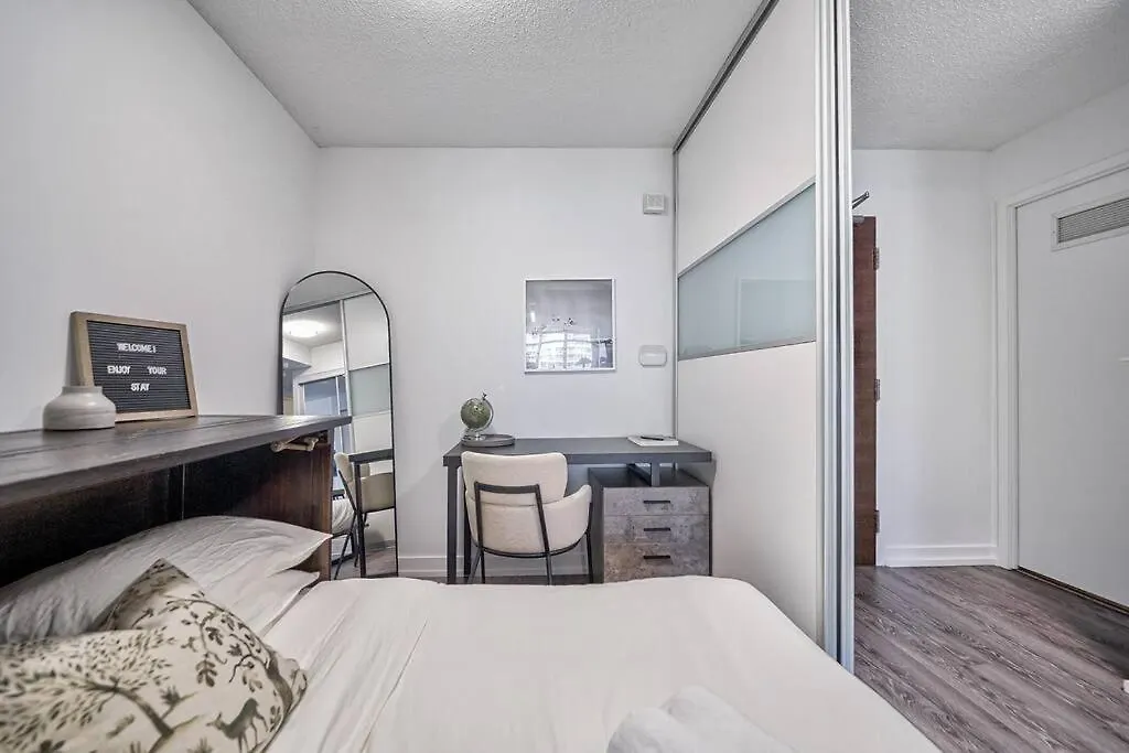 Designer 2Br Downtown Condo, Rogers Center Τορόντο Καναδάς