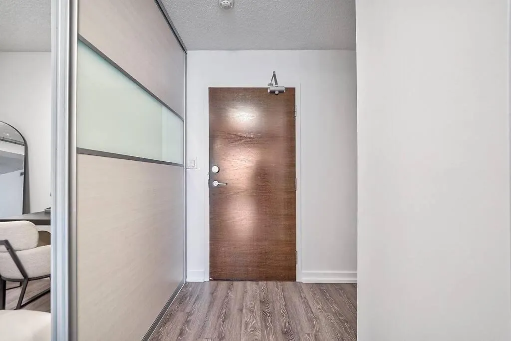 Designer 2Br Downtown Condo, Rogers Center Τορόντο