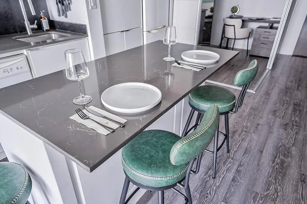 Apartment Designer 2Br Downtown Condo, Rogers Center Toronto
